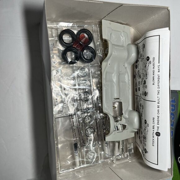 AMT 1967 Pontiac GTO Kit # 31764 Factory Sealed 1:25 scale Model - Open Box - Picture 5 of 5